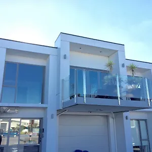 Alpha With Spa-bath Christchurch